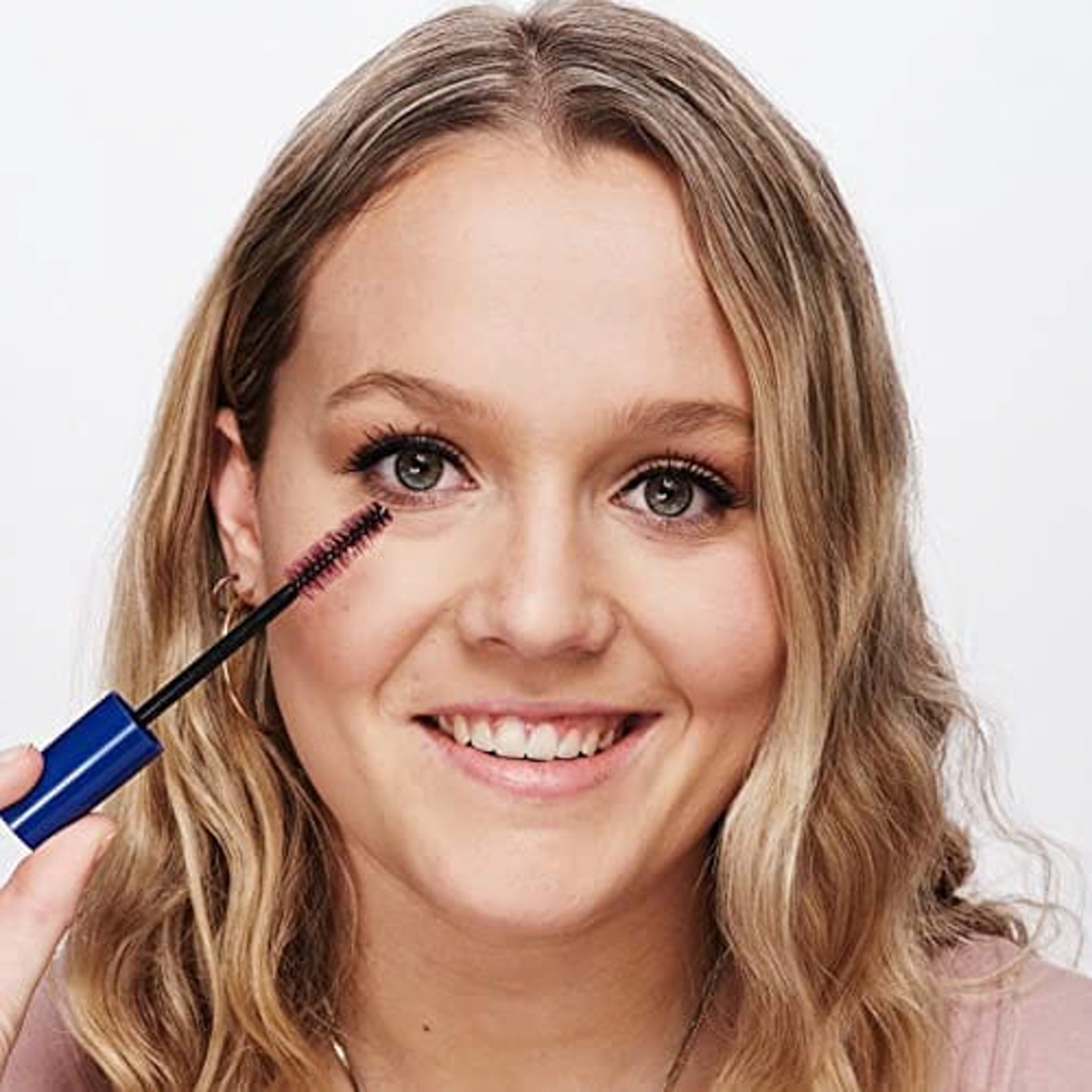 ايسينس آي لاف اكتسريم ماسكارا ضد الماء