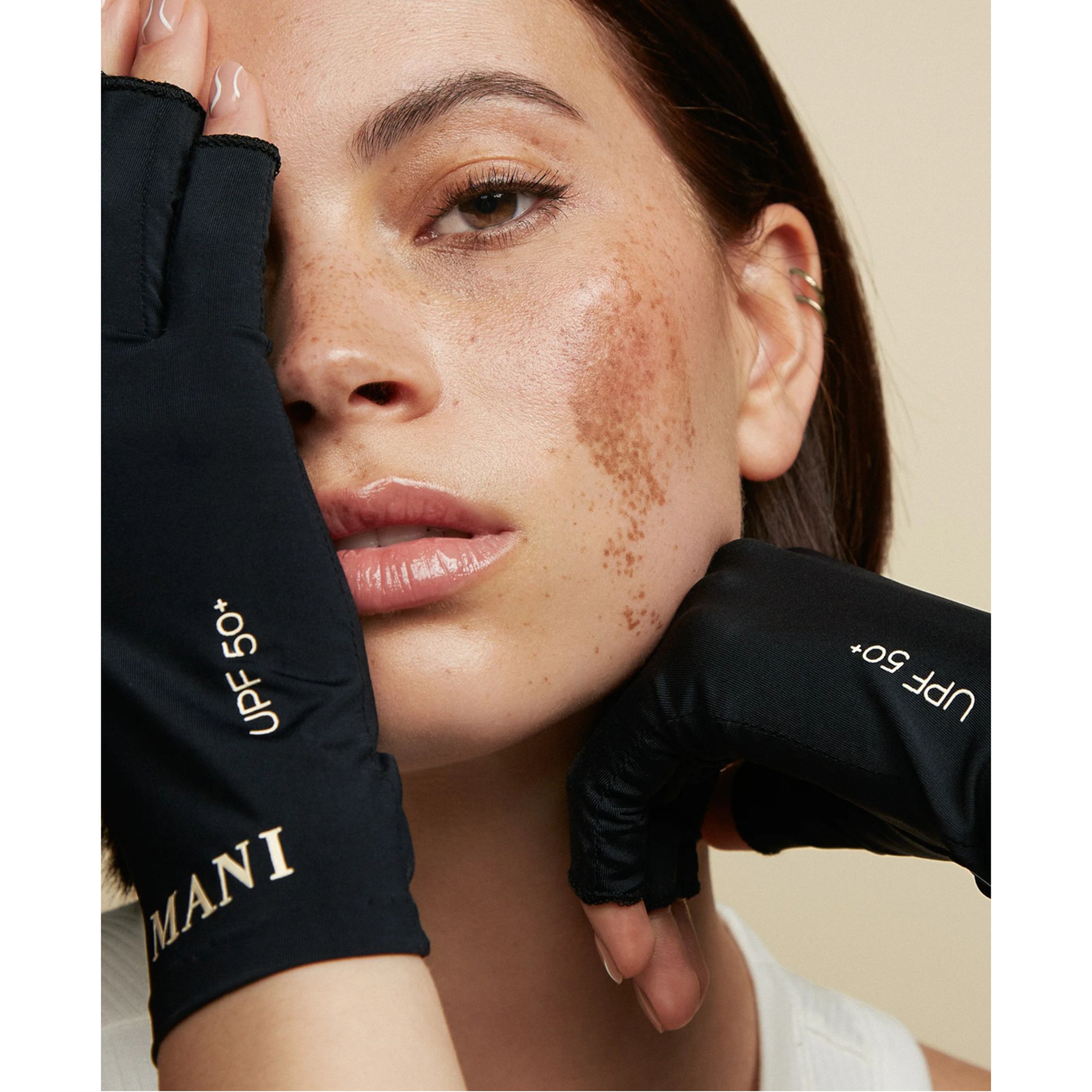 ماني قفازات للأظافر+ واقي شمس