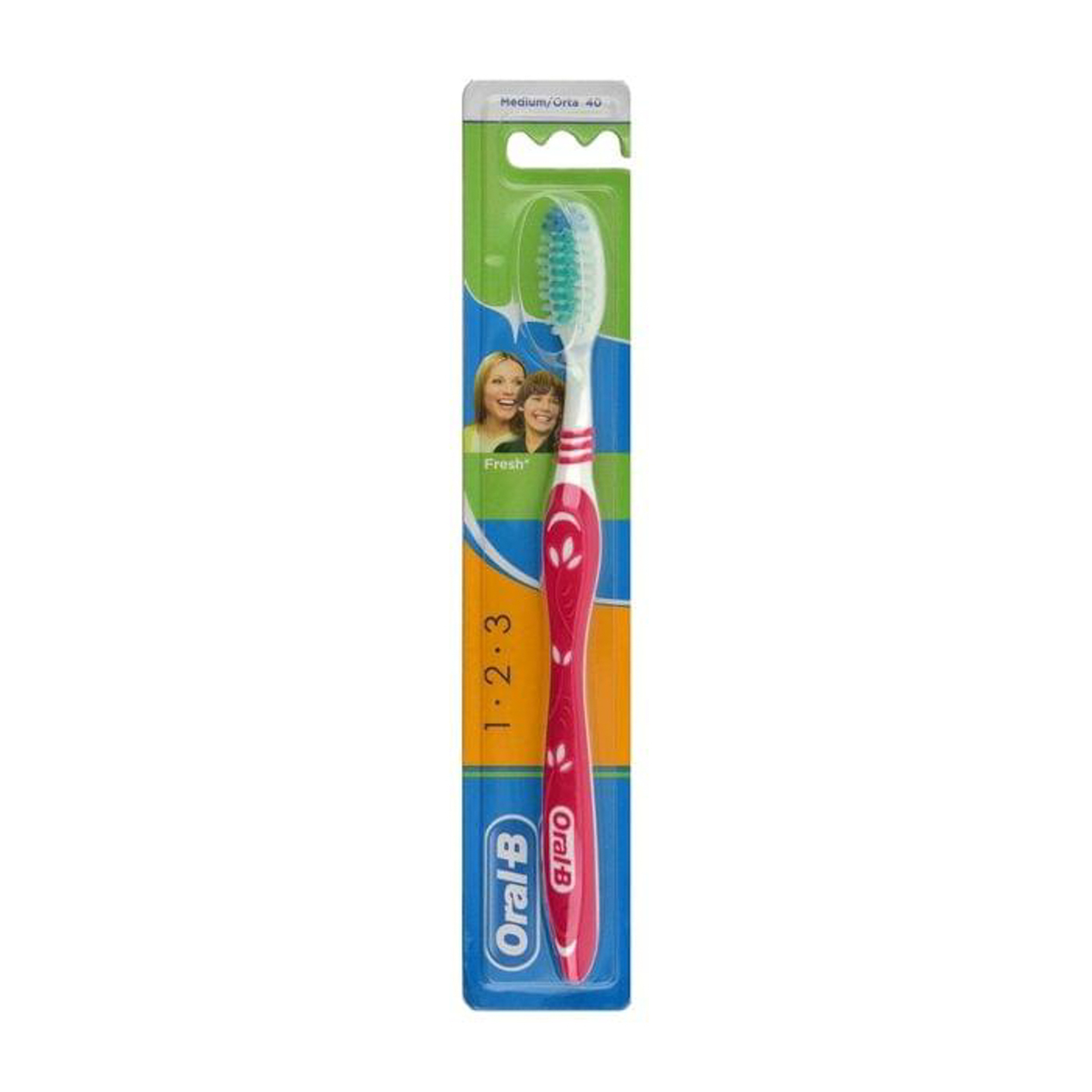 Oral-B 123 Manual Toothbrush Medium