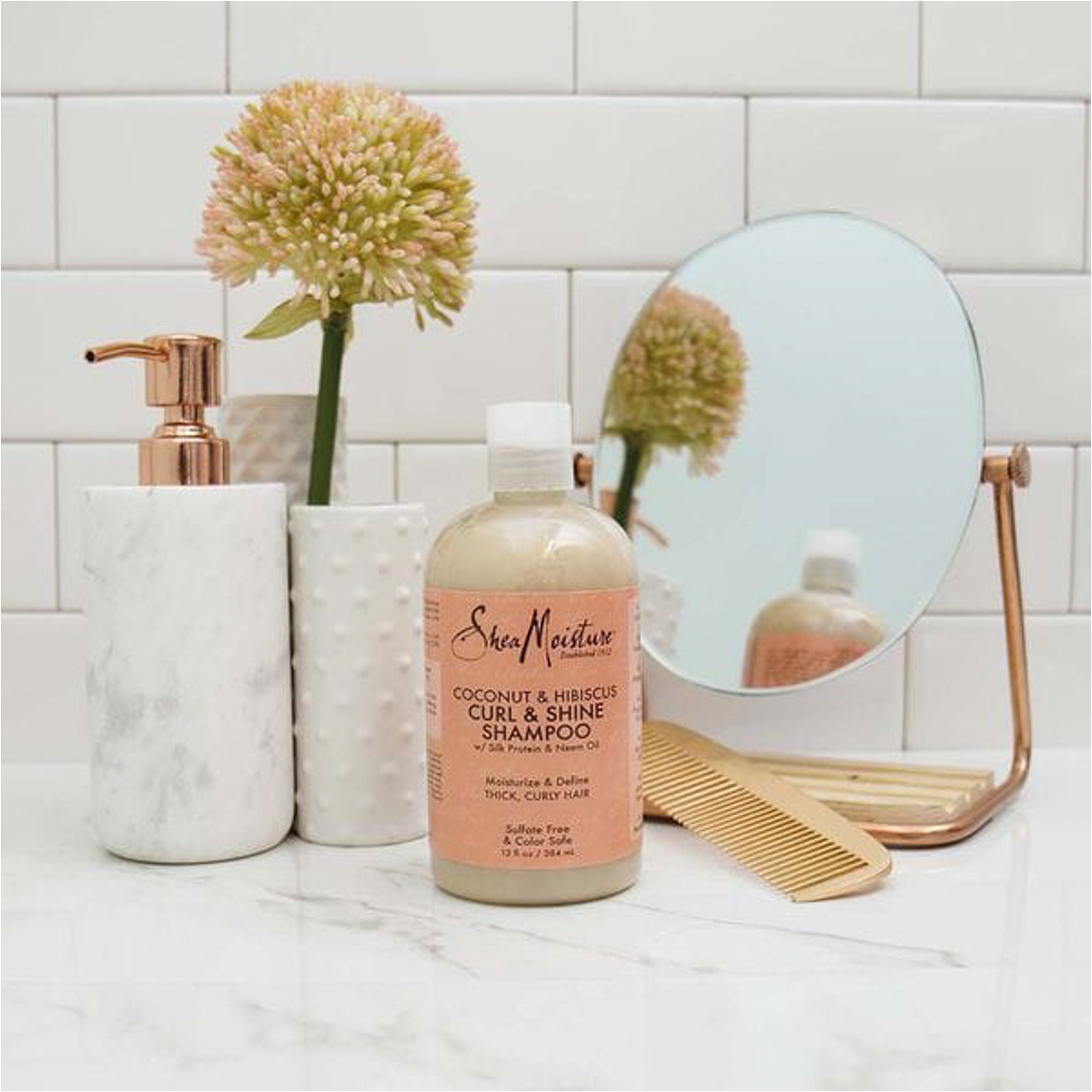 Shea Moisture Coconut & Hibiscus Curl & Shine Shampoo 384Ml