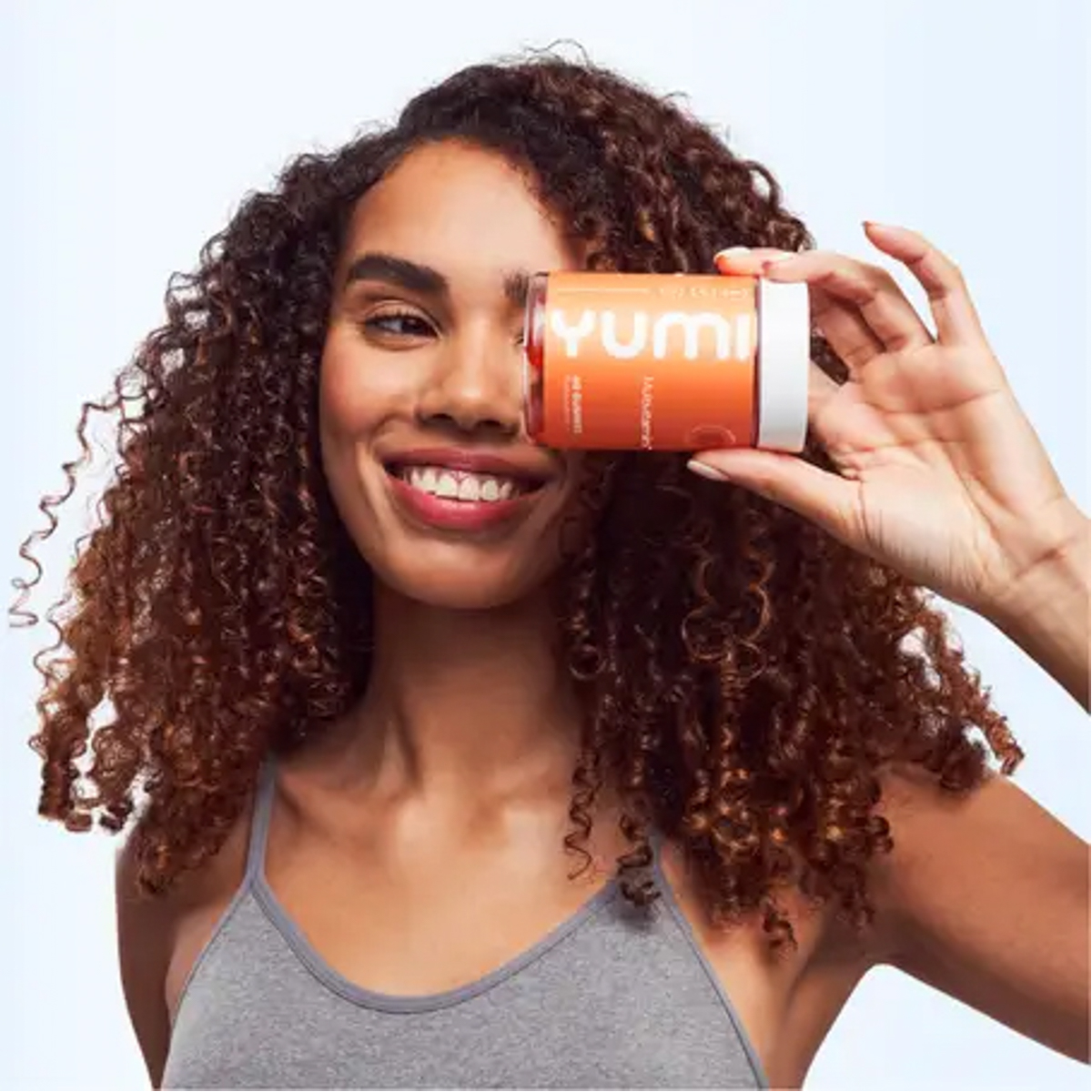 Yumi Multivitamin 60 Orange Gummies | Whites