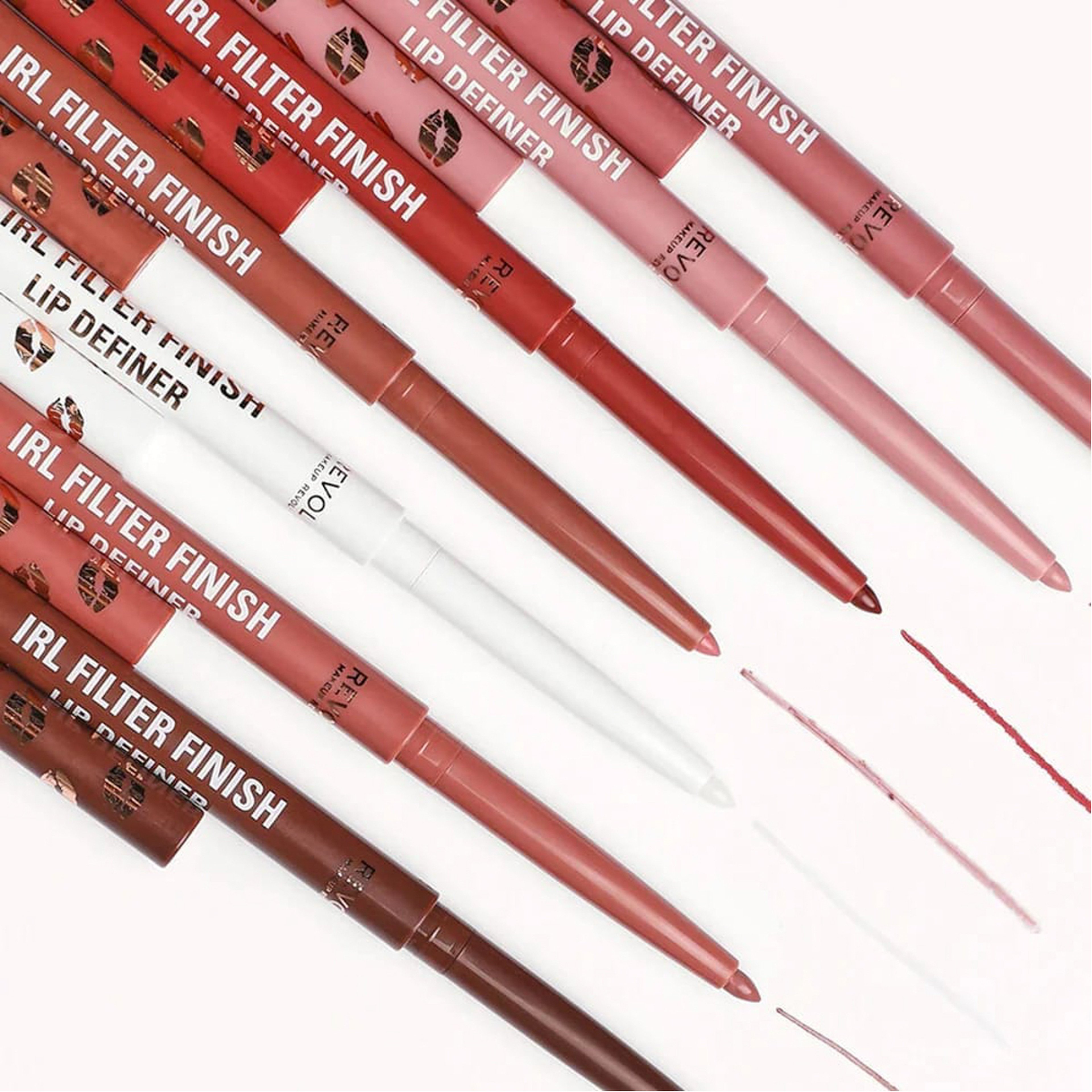 ميك أب ريفولوشن قلم محدد شفاه أي ار ال