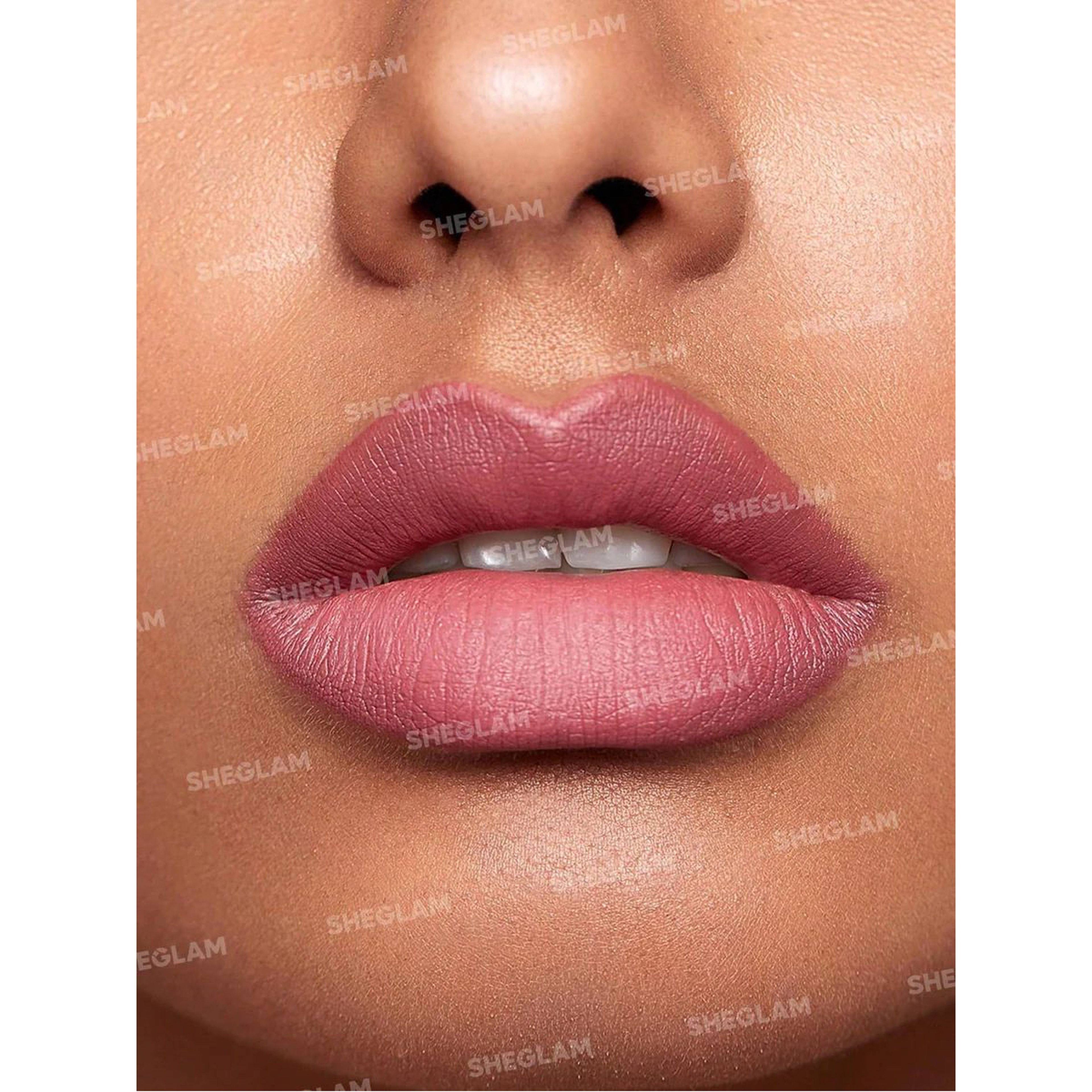 شيجلام احمر ومحدد للشفاه مزدوج