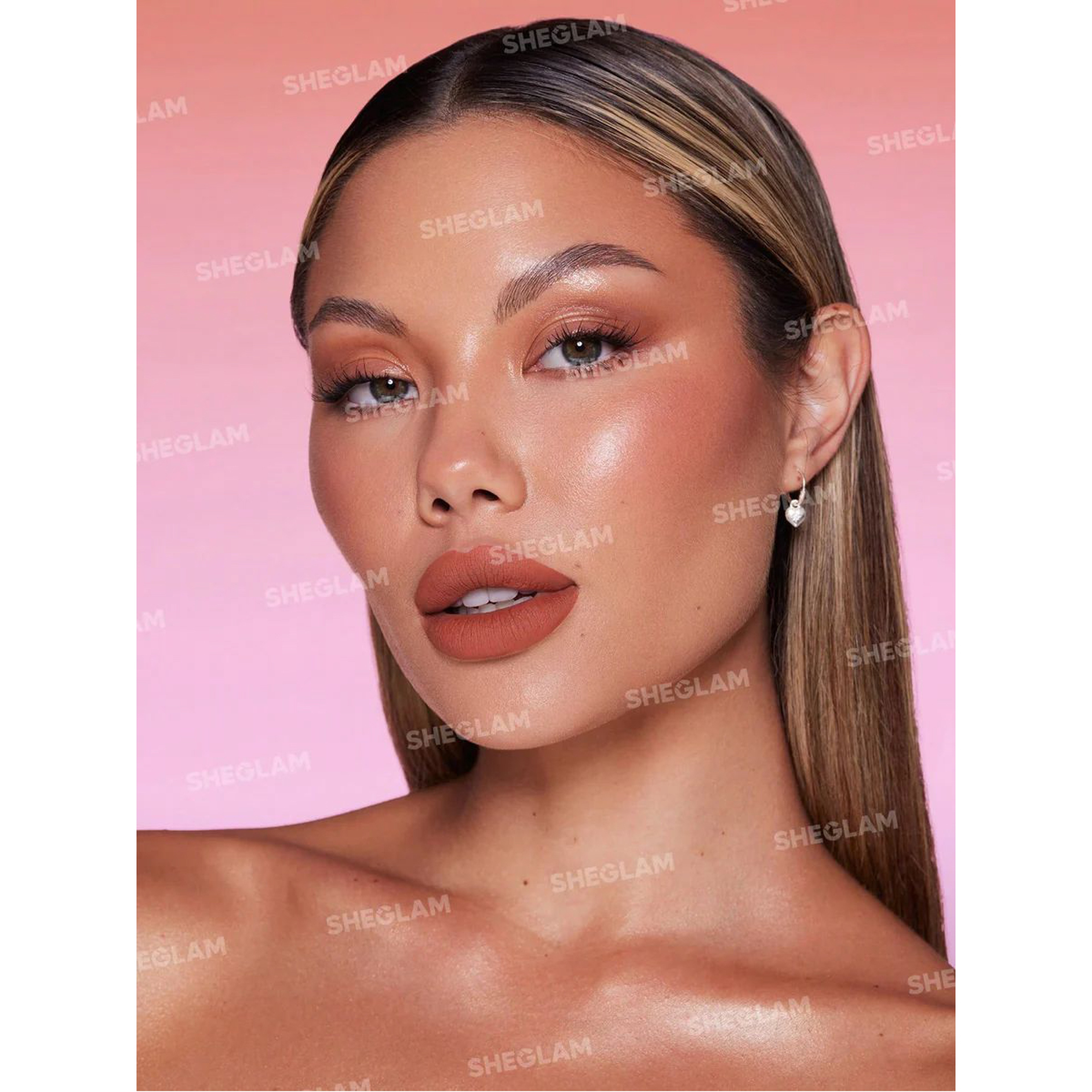 شجلام أحمر شفاه بلمسة نهائية مات