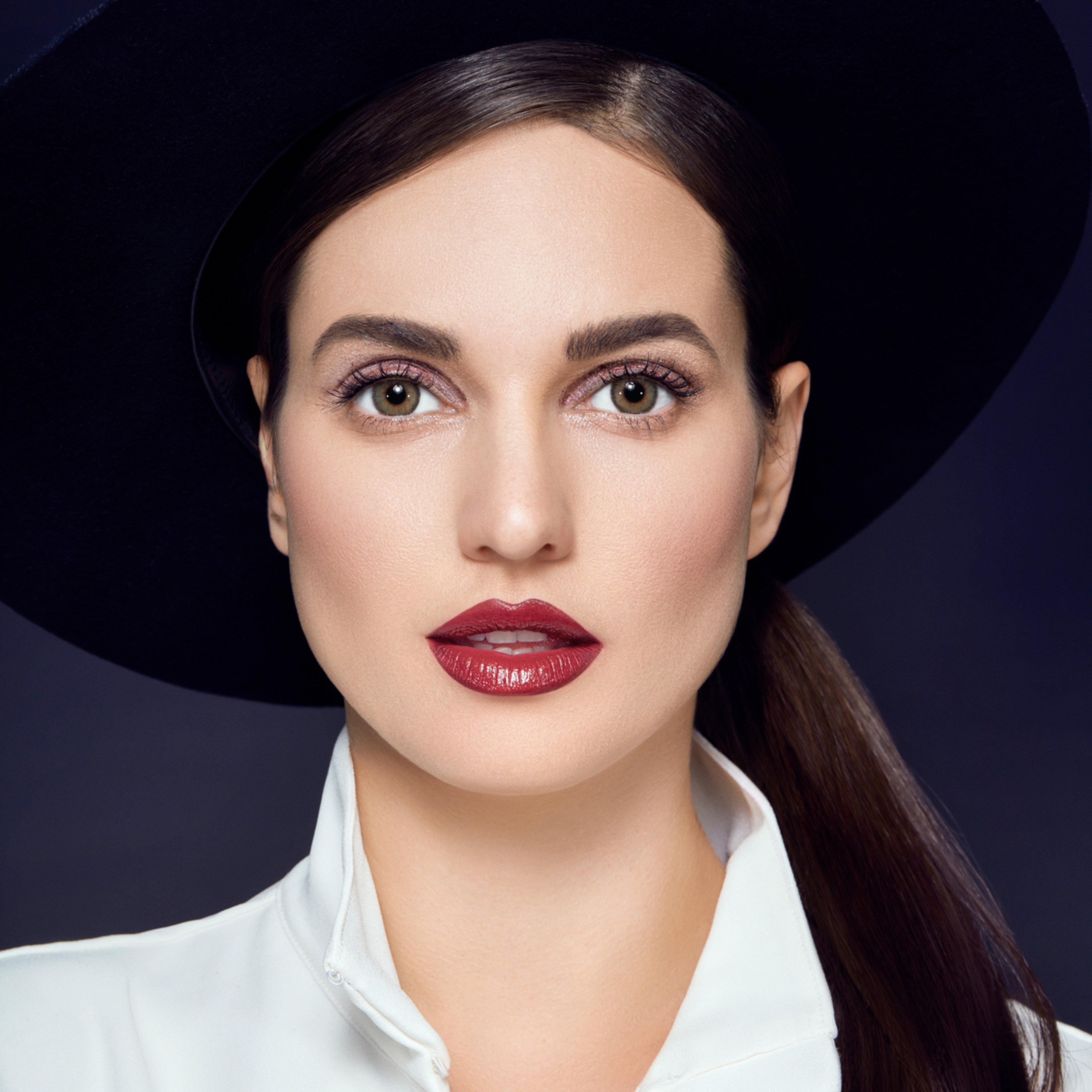 اناستازيا عدسات لاصقة يوميه