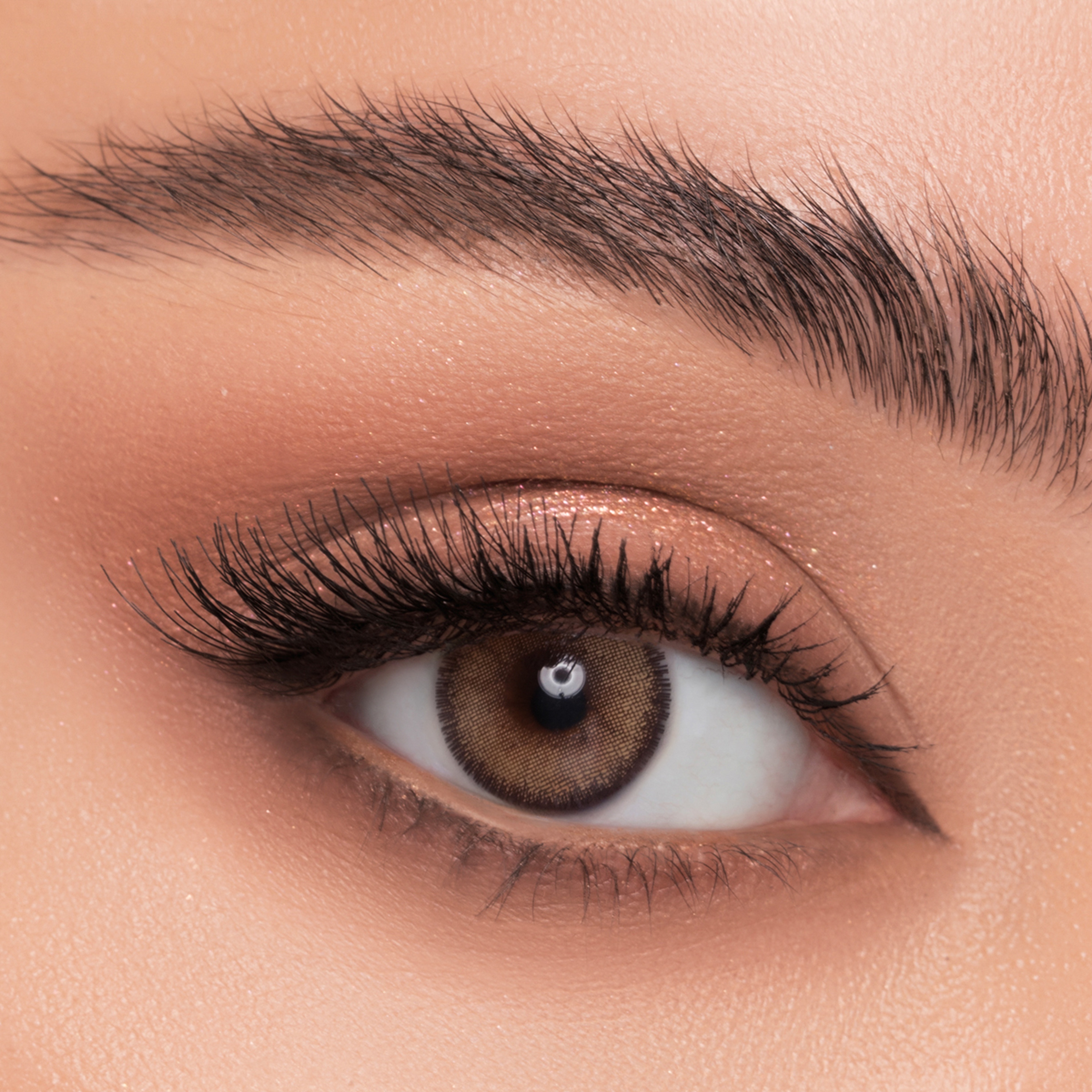 ليندا عدسات لاصقة ملونة