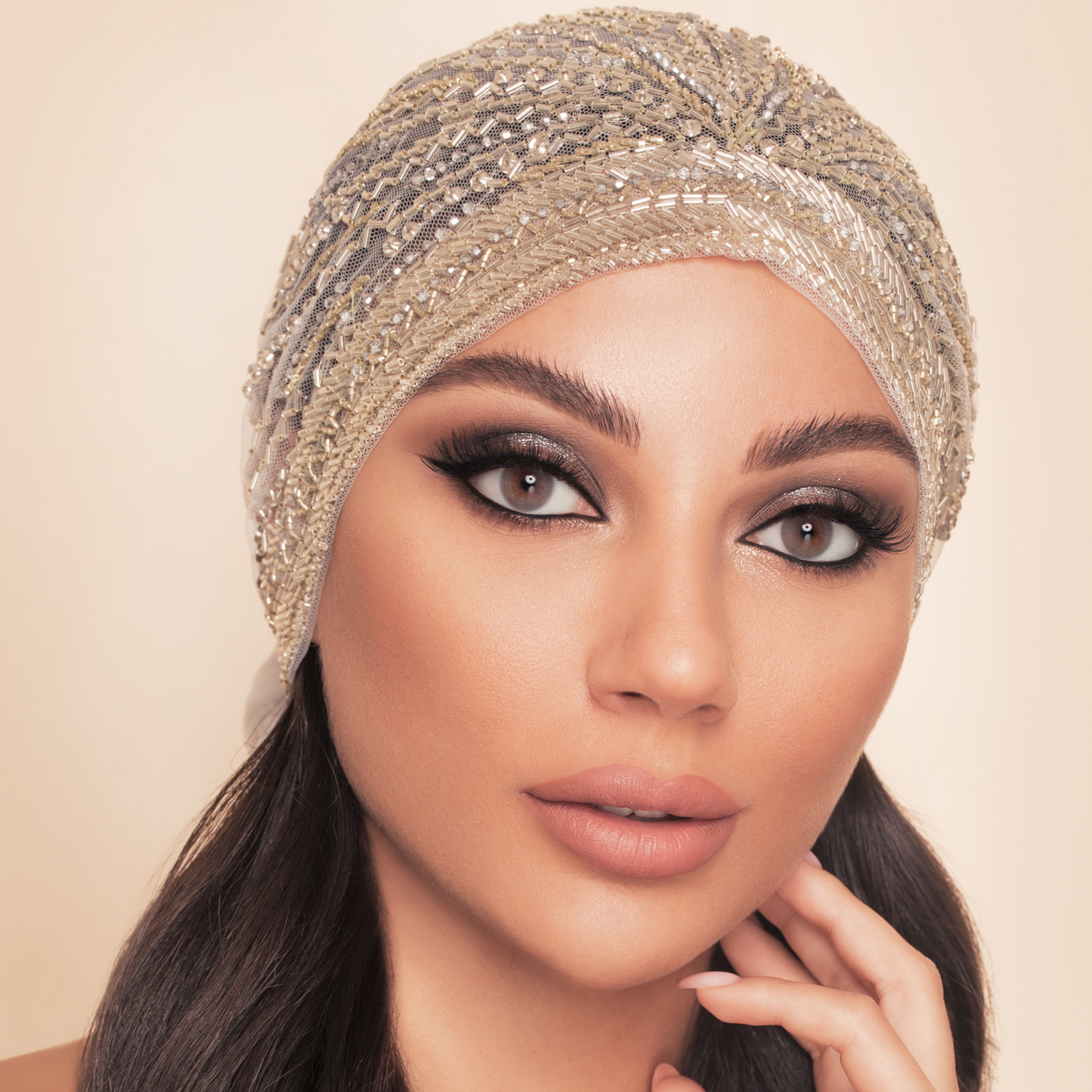 ليندا عدسات لاصقة ملونة