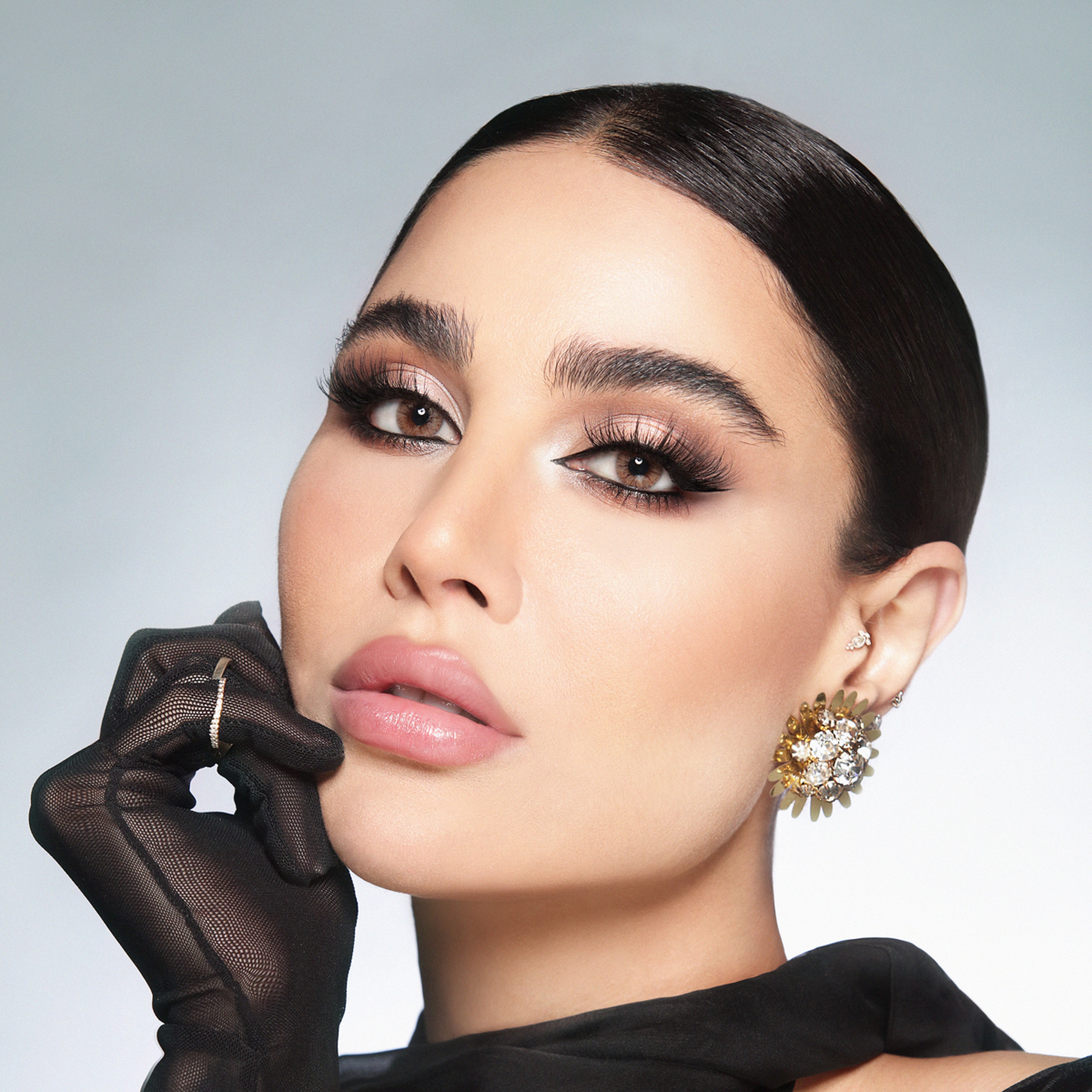 ديفا عدسات لاصقة تجميليه