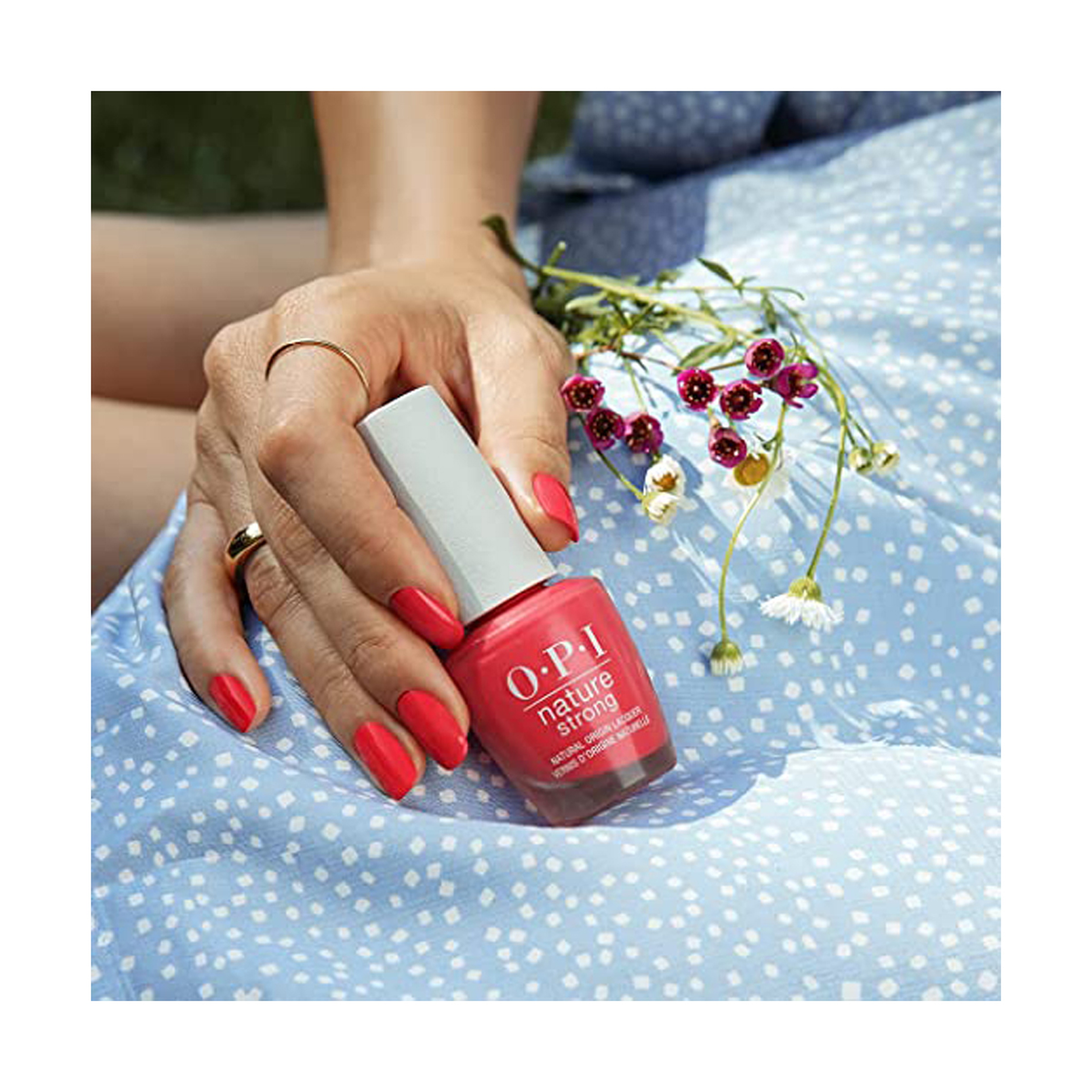 Opi Nature Strong Lacquer