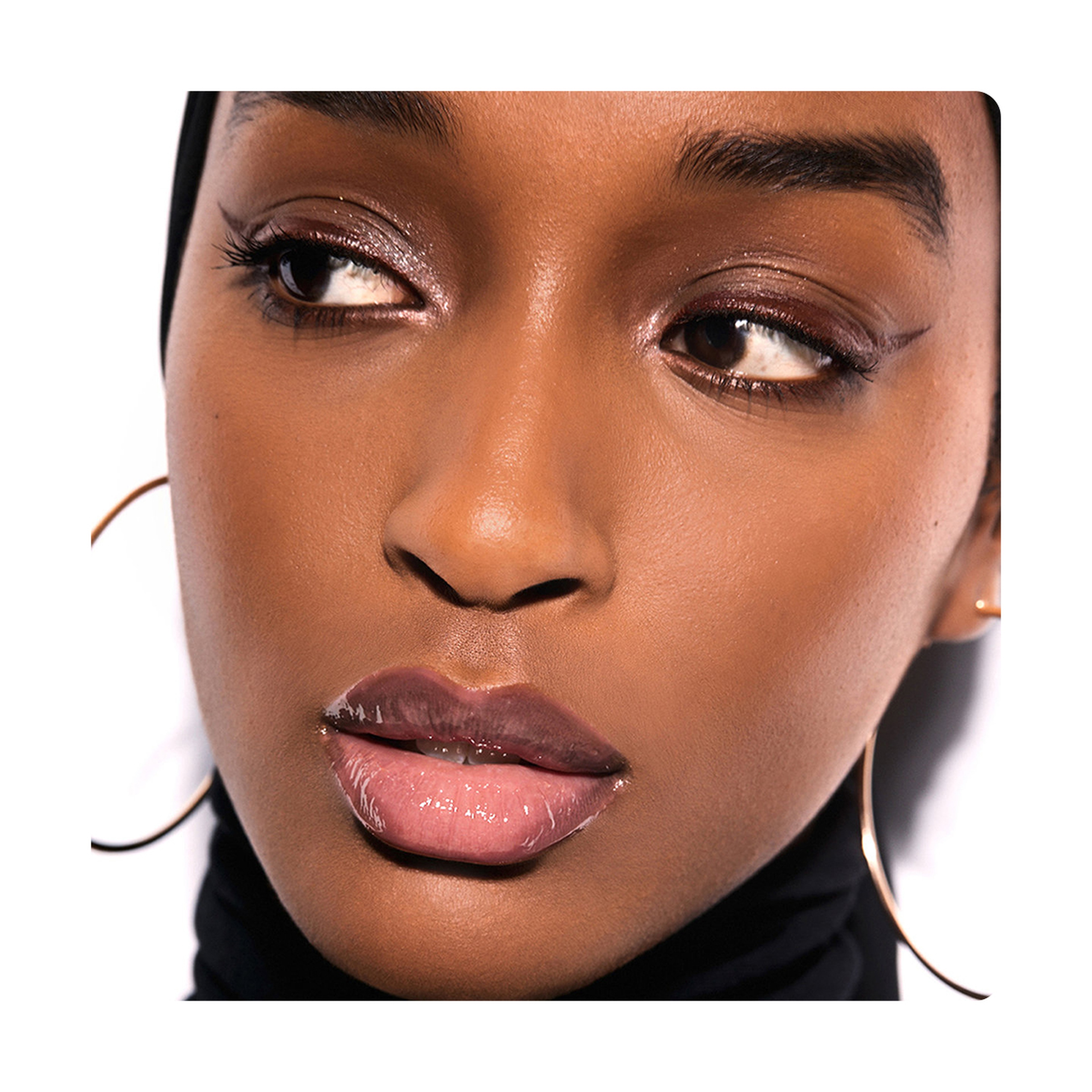 فينتي بيوتي أحمر شفاه جلوس بومب كريمي كولور دريب