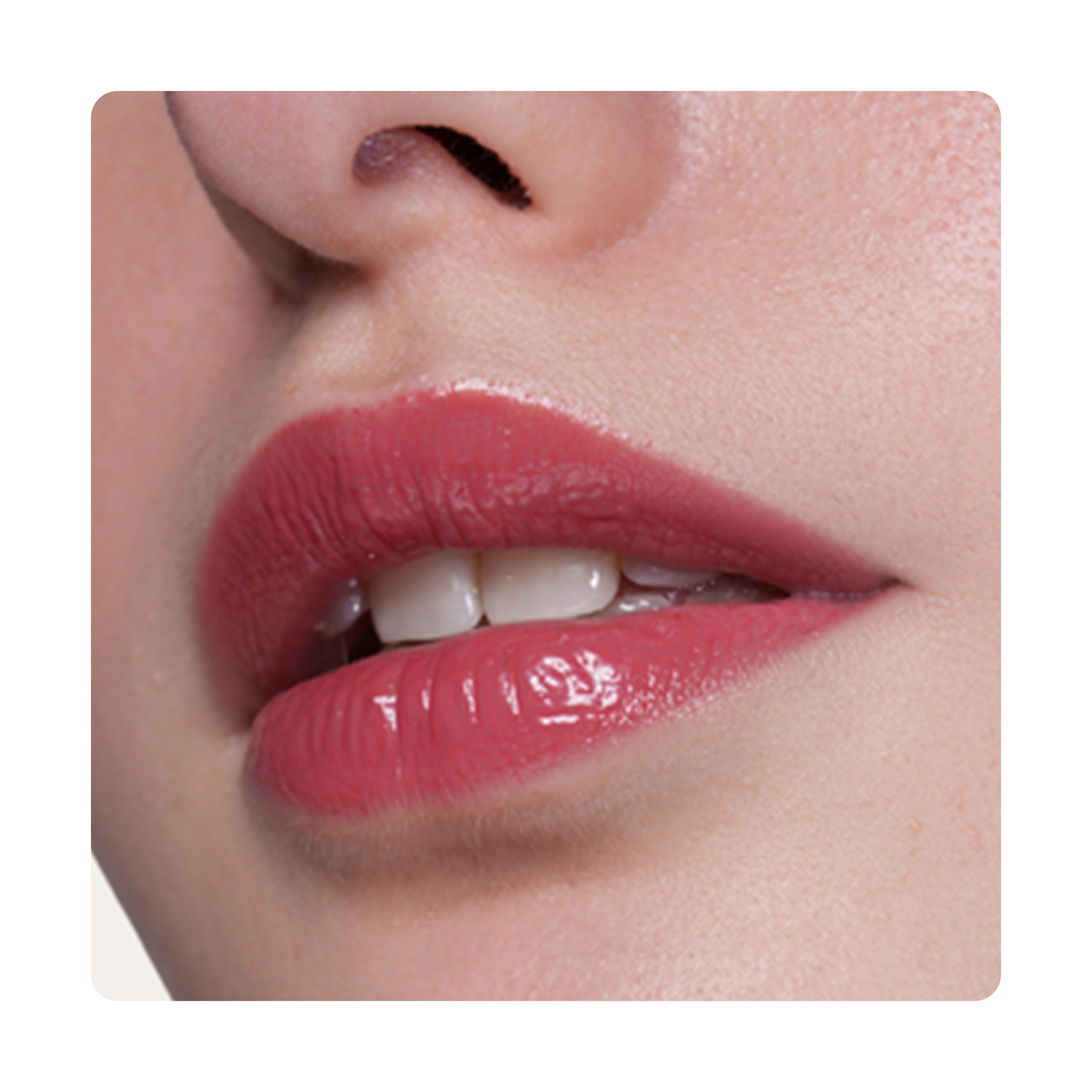 لوكا مرطب شفاه