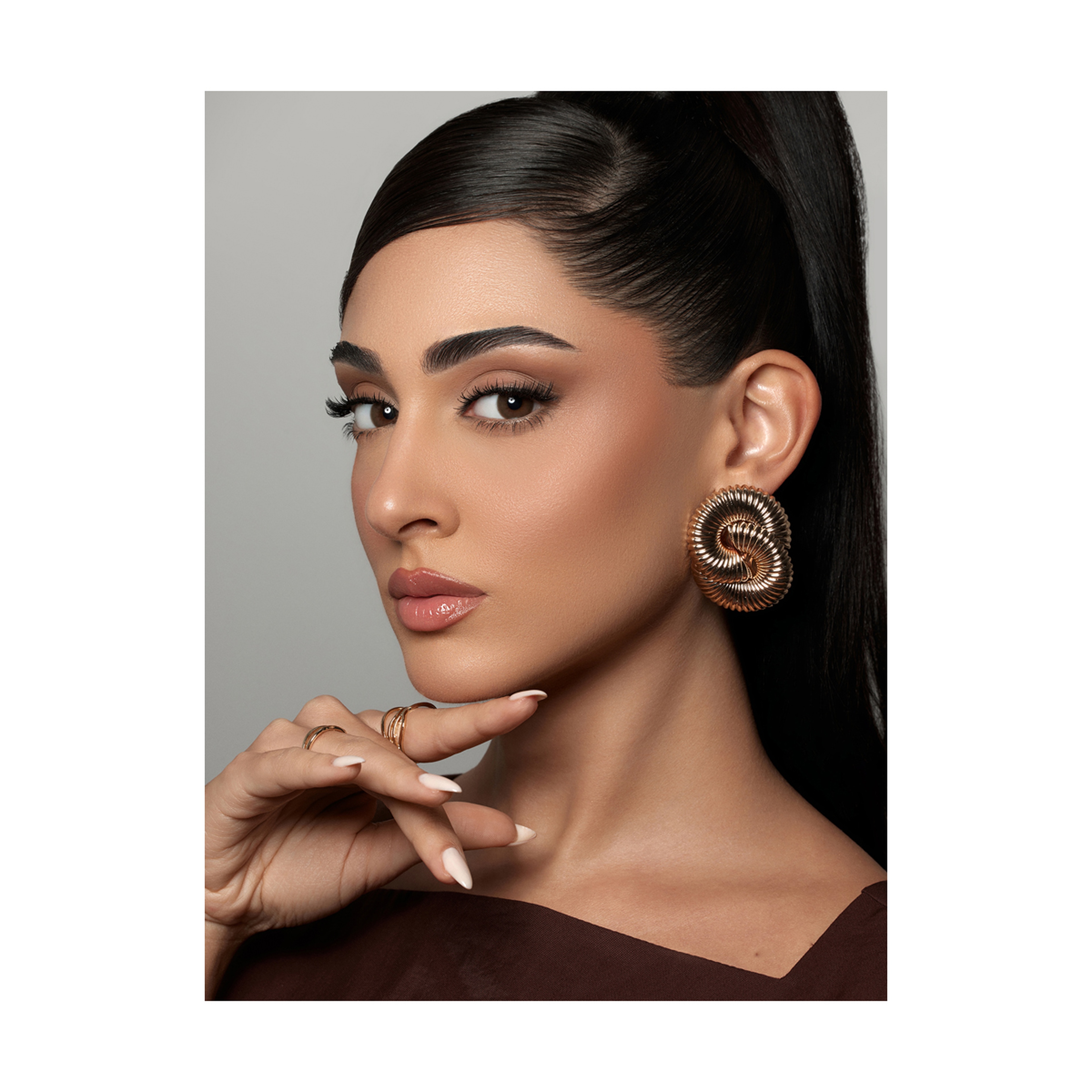 أمارا عدسات يومية